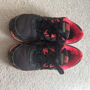 Nike Dual Fusion ST2